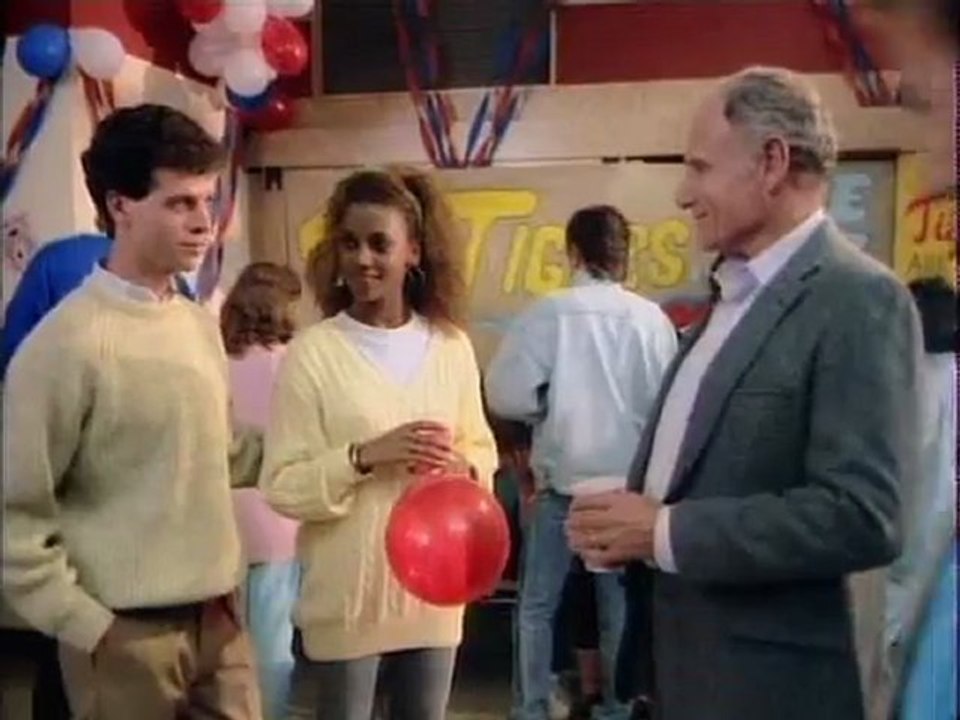 21 Jump Street - 1сезон 11 серия - Low & Away