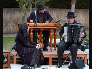 Честит Рожден Ден, Мамо... Обичам те !