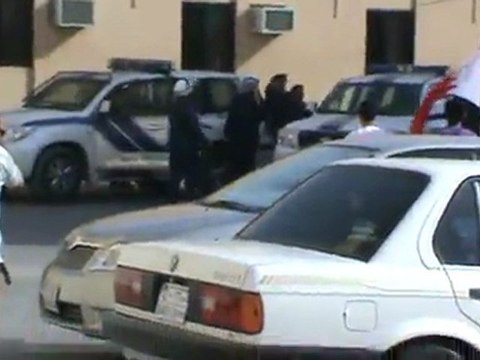 Bahrain - Riot police attacking peaceful Protesters June 1st in Bani Jammrah
