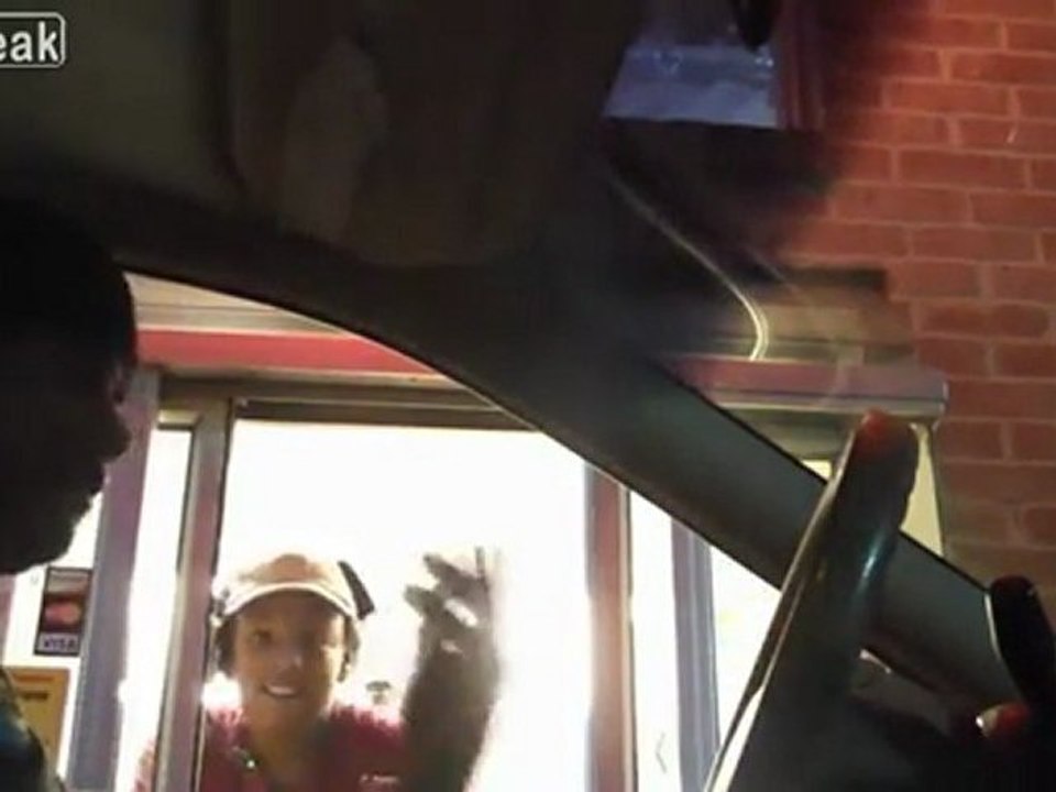 Die schwimmende Geld Streich @ ein paar Laufwerk thru's