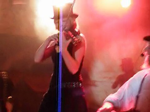 RUSTY LEGS : CELTIC KITTEN