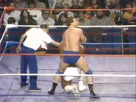 Hulk Hogan vs Roddy Piper (WWF Championship) (Wrestling Classic 1985)