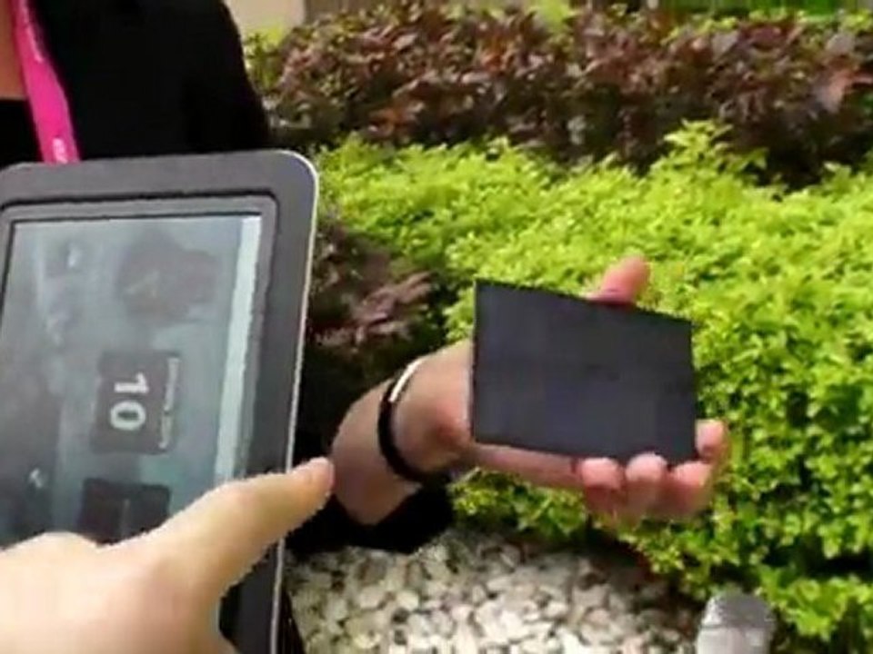 Pixel Qi Solar Powered Tablet