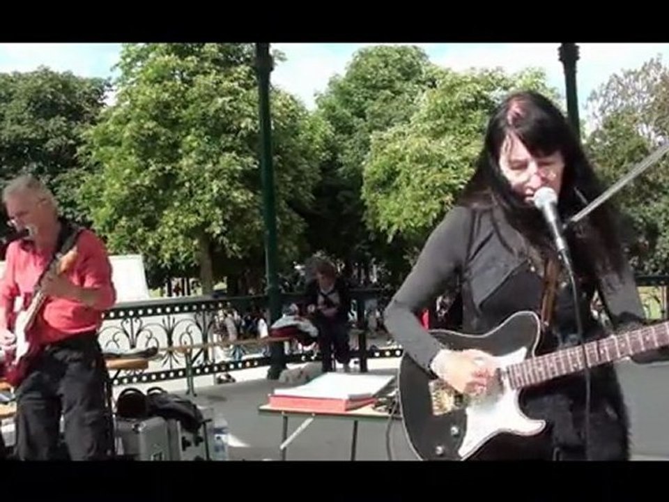 MICHELE VARRY ET ALAIN FONTE Losing my religion (cover)
