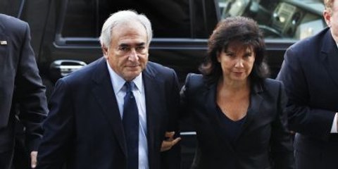 DSK entre dans le tribunal de New-York