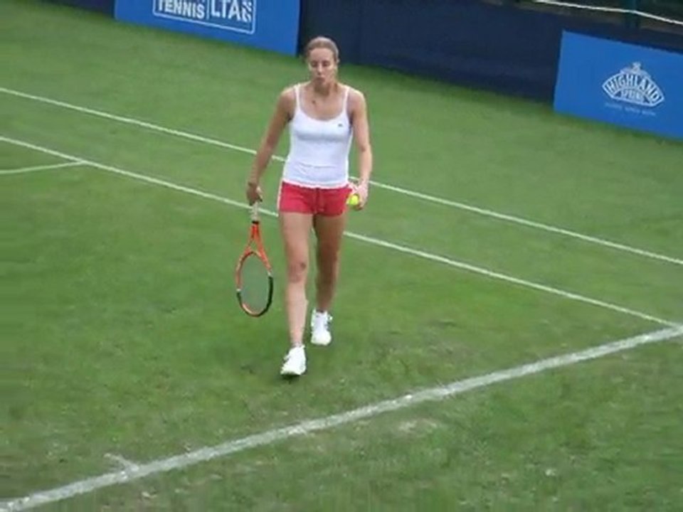 Alize Cornet practice2