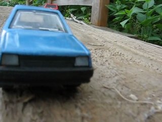 Petite voiture qui roule...