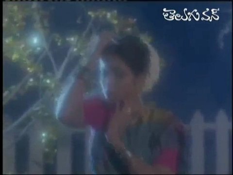 Edurinti Mogudu Pakkinti Pellam - Le Le Letha