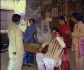 Comedy Scene at - Surya Kantham Hotel - Kaikala as Rao Gopala Rao's Son