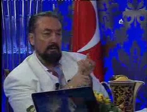 Deccal, Hz. Mehdi (as)'ı en büyük tehlike olarak görür ve tüm güçleri ile ona karşı mücadele verir