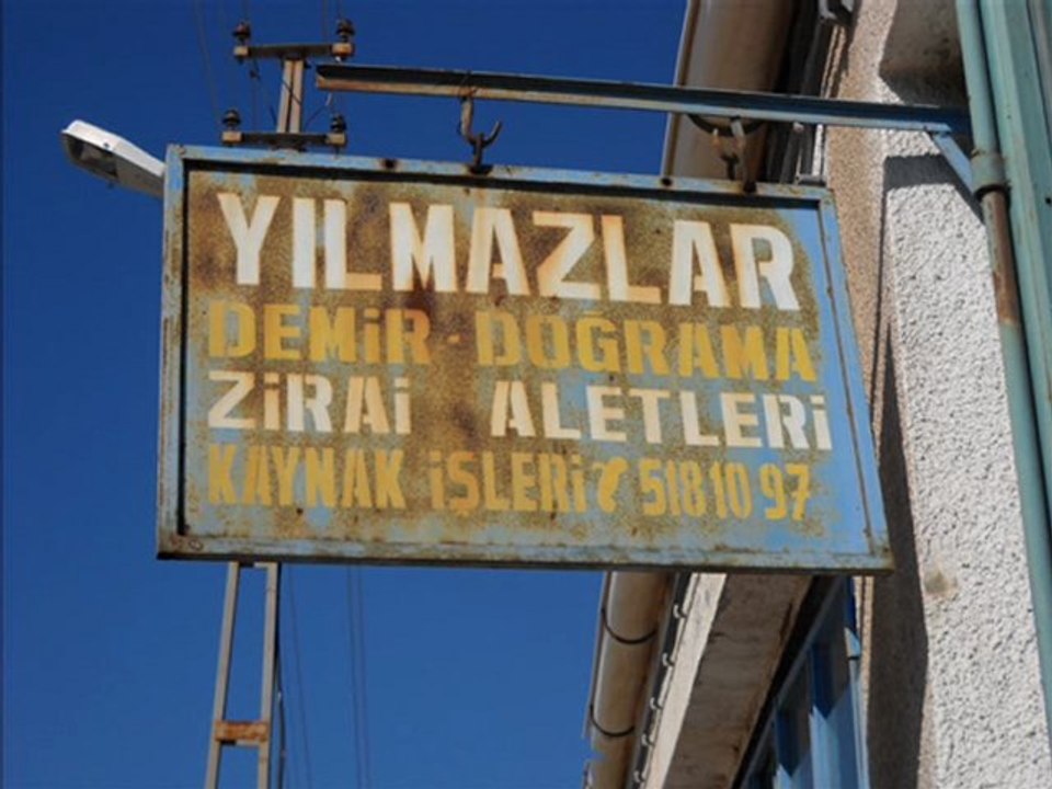 DEMİR   DOĞRAMA  VE  ZİRAİ  ALETLER  ATOLYESİ