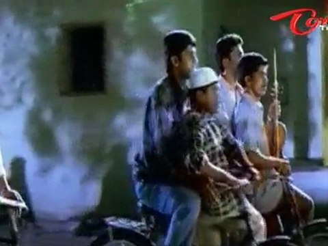 Comedy Scene - Nitin Batchmates With Dharmavarapu Subramanyam