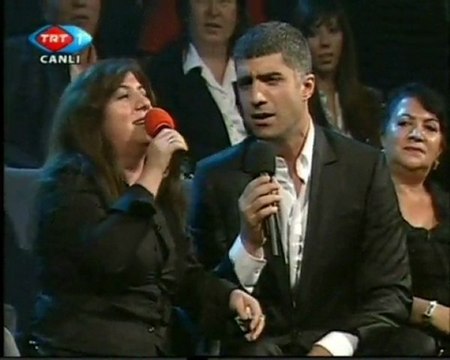 Özcan Deniz&Medine Aksoy(Teyzesi)-Eledim Eledim-Bayram Özel-İki Renk