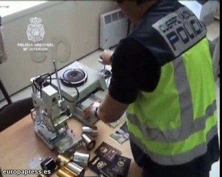 Desarticulada banda de clonación de tarjetas