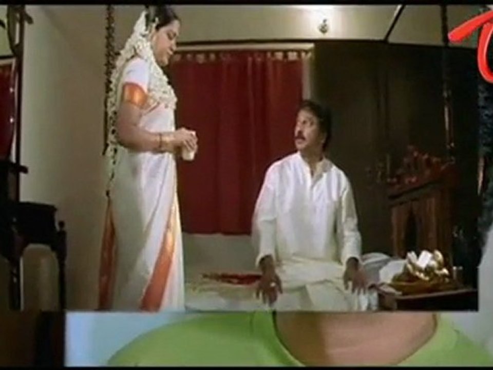 Comedy scene between Krishna bagavan and Hema