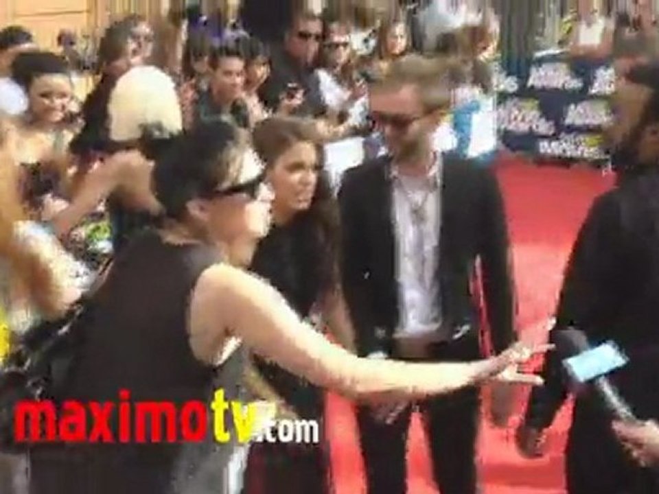 Nikki Reed and Paul McDonald at 2011 MTV MOVIE AWARDS Red Carpet