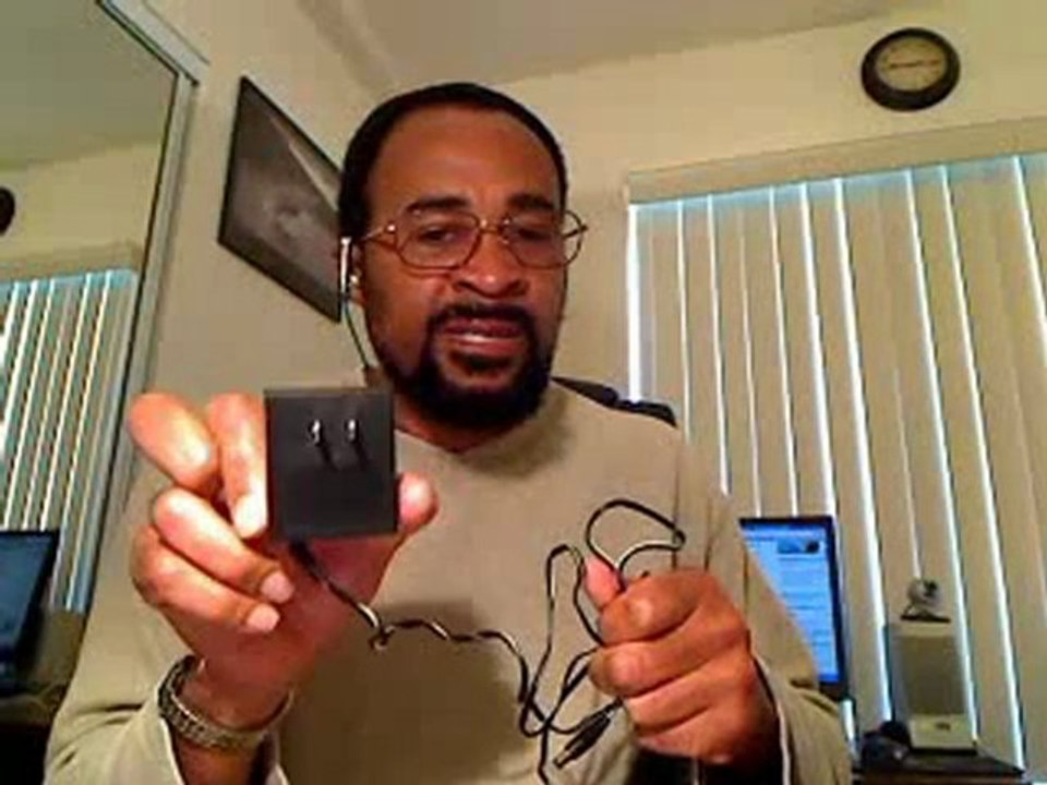 AC ADAPTER / CHARGER (HIDDEN NANNY CAMERA W/BUILT-IN MOTION-ACTIVATED DVR) (Buy/Rent)