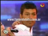 FarandulaTv.com.ar Coky Ramirez le canta a Marcelo Tinelli una canción romantica, en el ritmo Cha cha cha. Bailando 2011