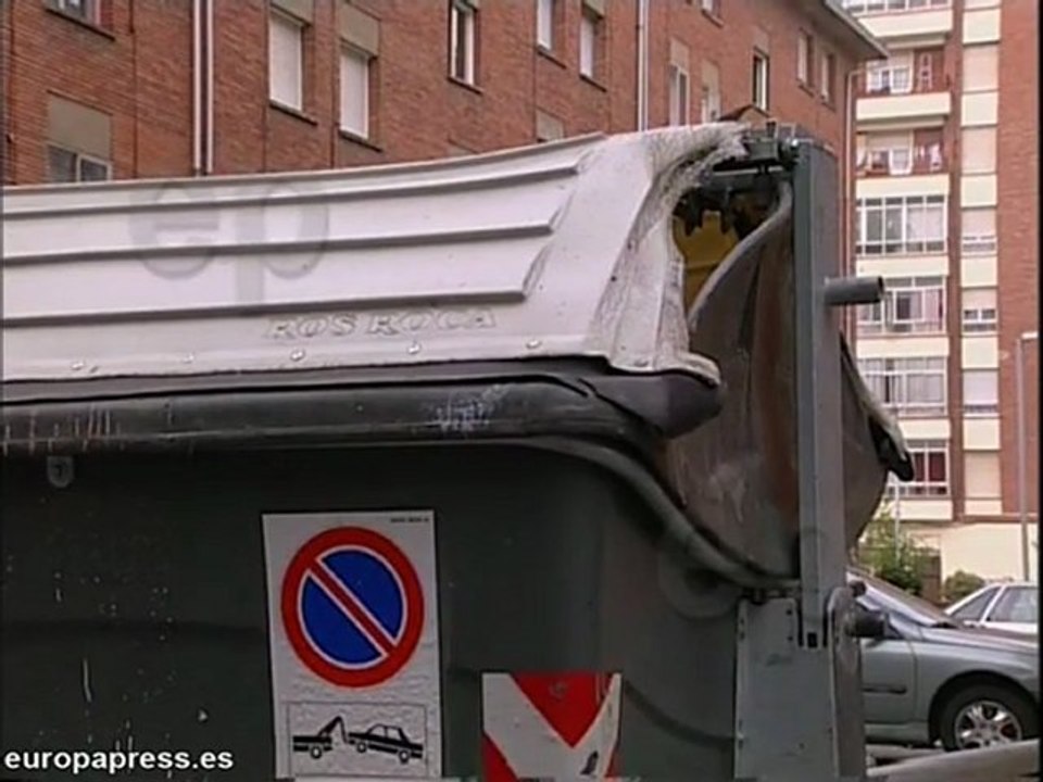 Queman dos contenedores en Vitoria