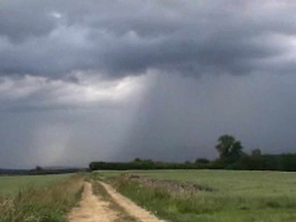 Petite chasse d'une simple averse?