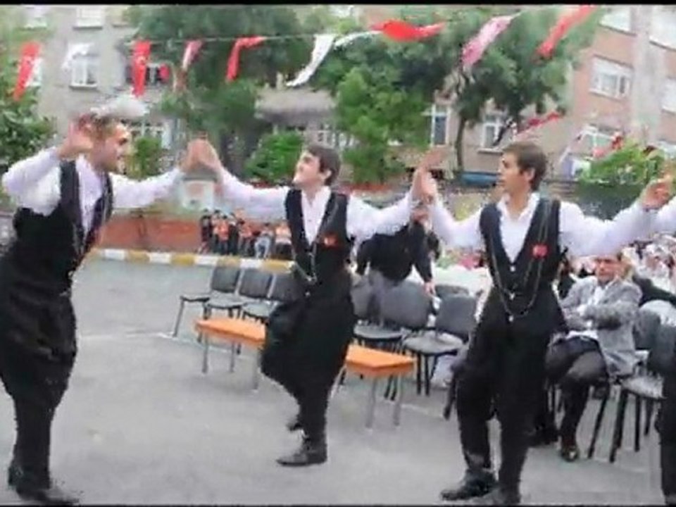 Yerel Tatlar Festivali Alucra Halk Oyunları Ekibi