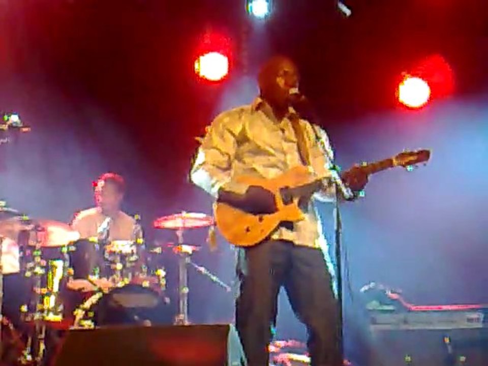 Concert Vieux Farka Toure au Festival Jazz dans le Bocage à Meillard (03)  le 1er juin 2011