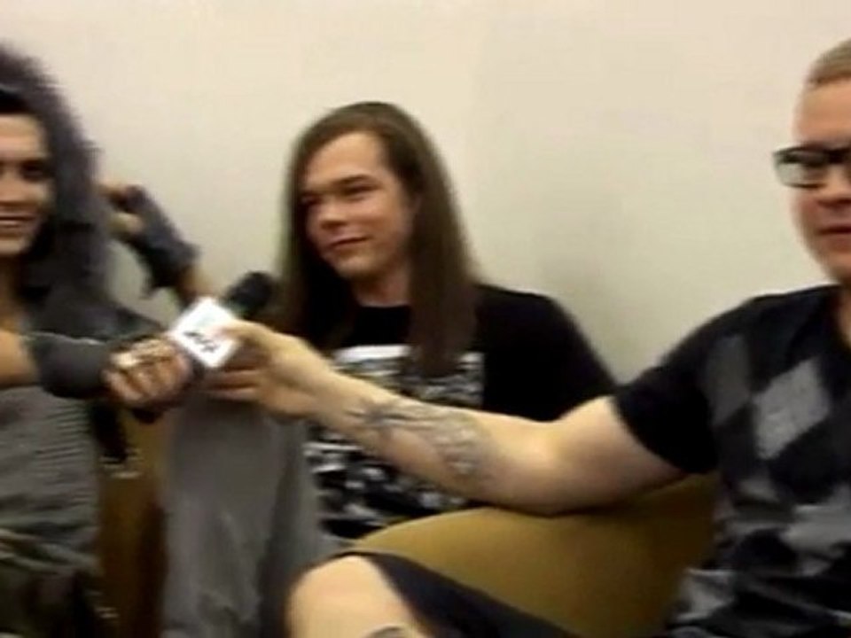 2011.06.03 - Muz-TV Backstage Interview c русскими субтитрами