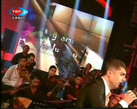 Özcan Deniz-Fincanın Etrafı Yeşil-Bayram Özel-İki Renk