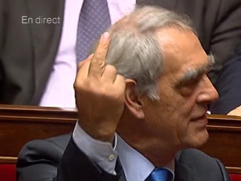 La doigt d'honneur d'Emmanuelli à Fillon?