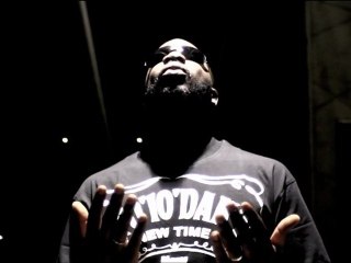 Ol'Nada "à l'ombre des projecteurs"