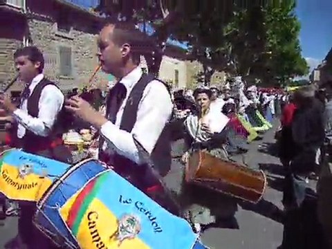 farandoles Provençales à Jonquières Vaucluse