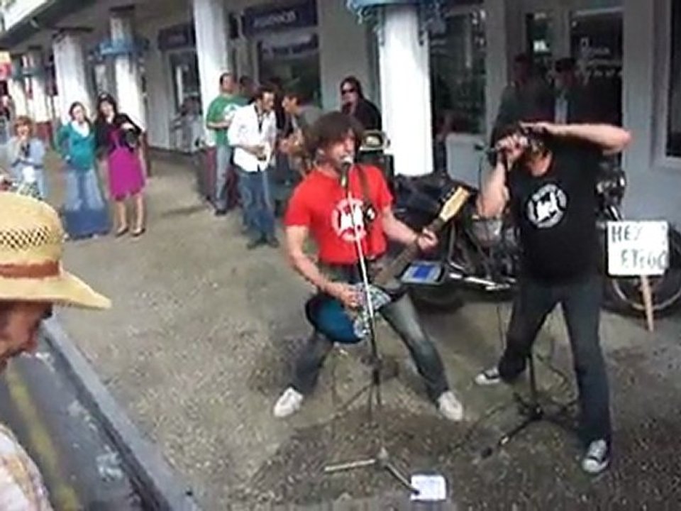 Fatty & Shorty Ramone Now I Wanna Sniff Some Glue @ Satiradax 2011