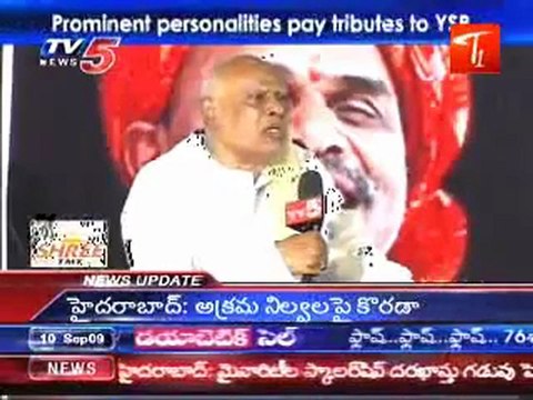 Prominent personalities pay tributes to YSR TV5 organizes condolence meeting