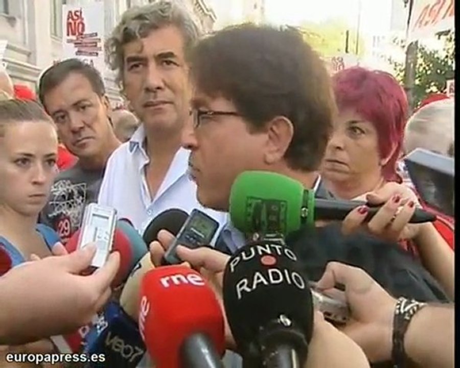 Performance contra Fernández Ordoñez