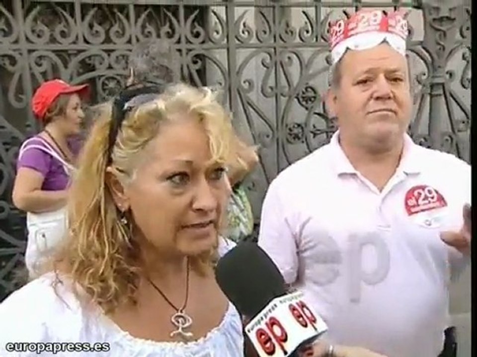 Performance contra Fernández Ordoñez