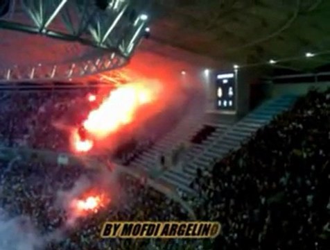 Ultras Tunecinos en Lucha para Libertad - Curva Sud - Absolut Mkachkhin's