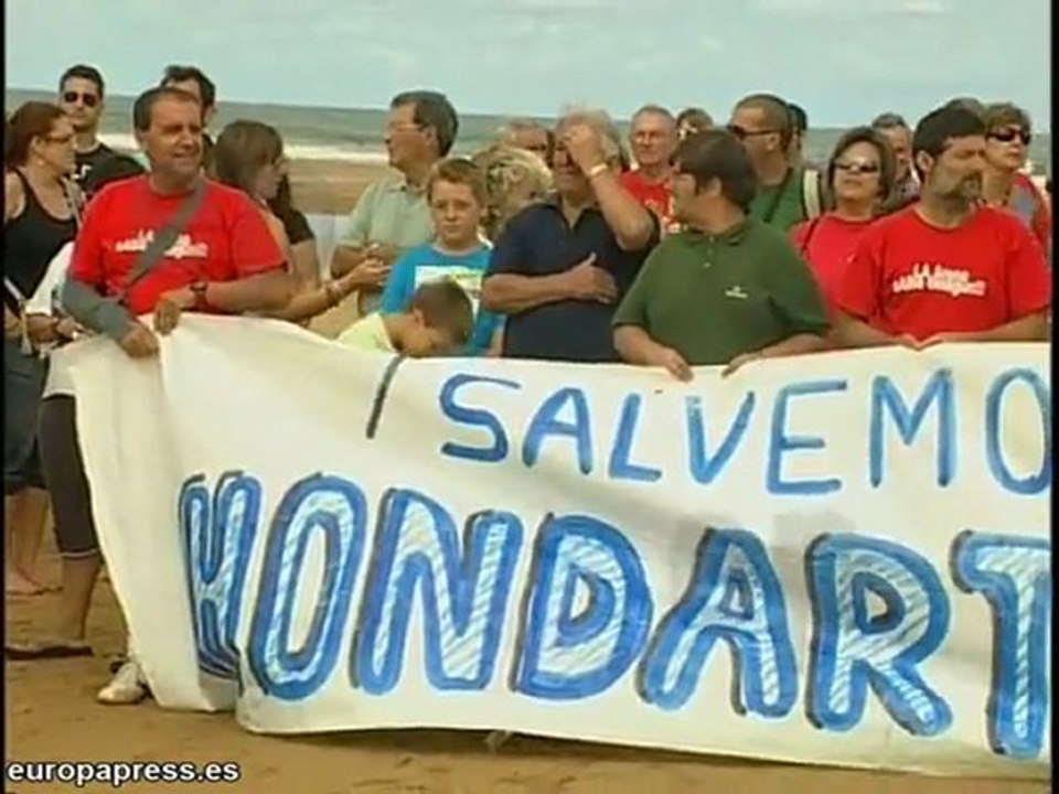 Denuncian el "deterioro" de la playa de La Arena