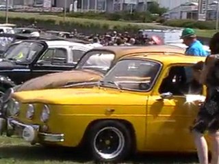 VESOUL : LE CLUB VEHICULES NOSTALGIE FETE LES DIX ANS DE SES RASSEMBLEMENTS