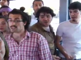 METROBÜSTE CAZ PERFORMANSI