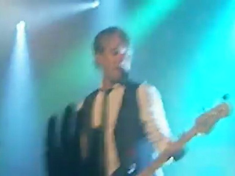 Simple Plan - You Suck At Love @ Alhambra