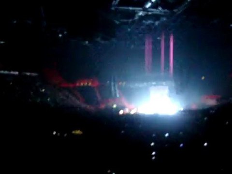 System of a down - Prison song , Paris Bercy , 6 juin 2011 .