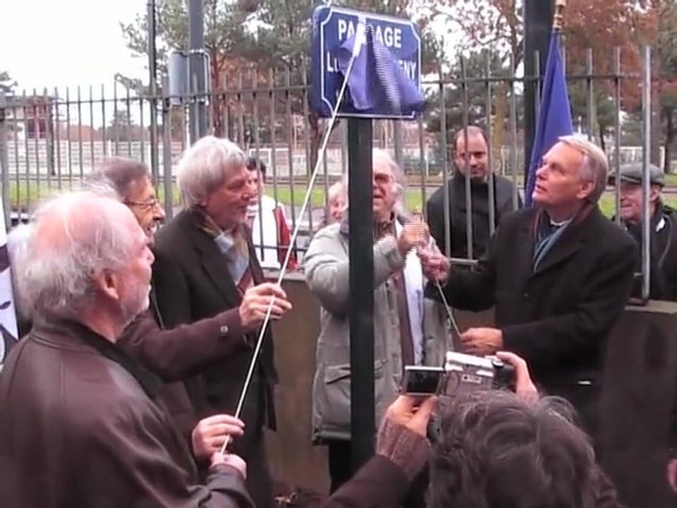 [Mosaïque] Une plaque pour le passage Lucien Guitteny