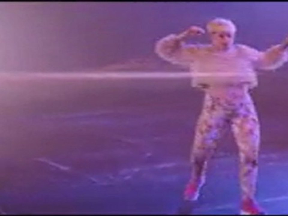 Robyn - call your girlfriend