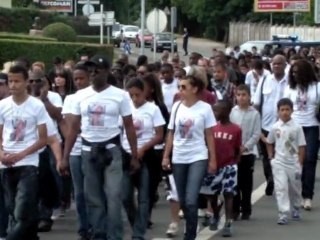 IMPRESSIONNANT HOMMAGE A KEVIN