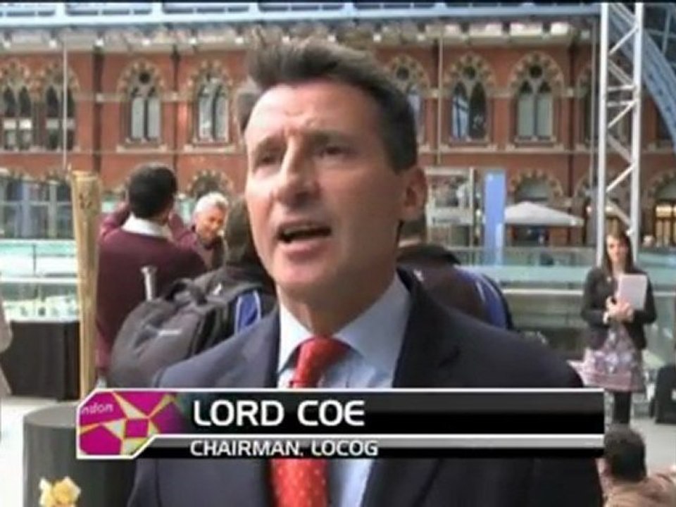 London 2012 - Olympische Fackel wird enthüllt