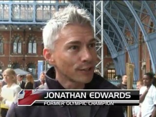 Londra 2012 - Presentata la torcia olimpica