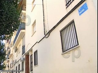 Apuñala a su hermano con una daga