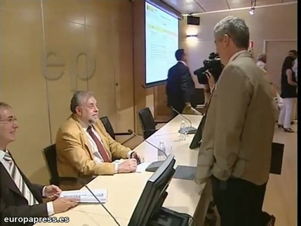 Granado defiende a Zapatero con parados en formación