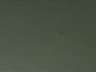 OVNI quittant la lune  11.06.2011