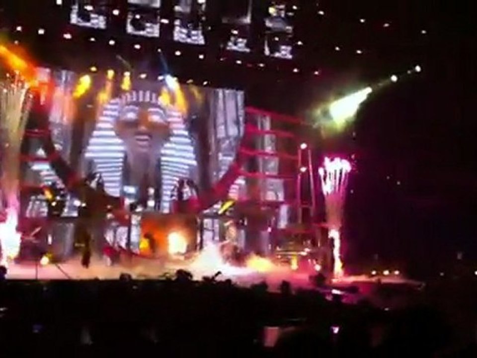 Gimme more